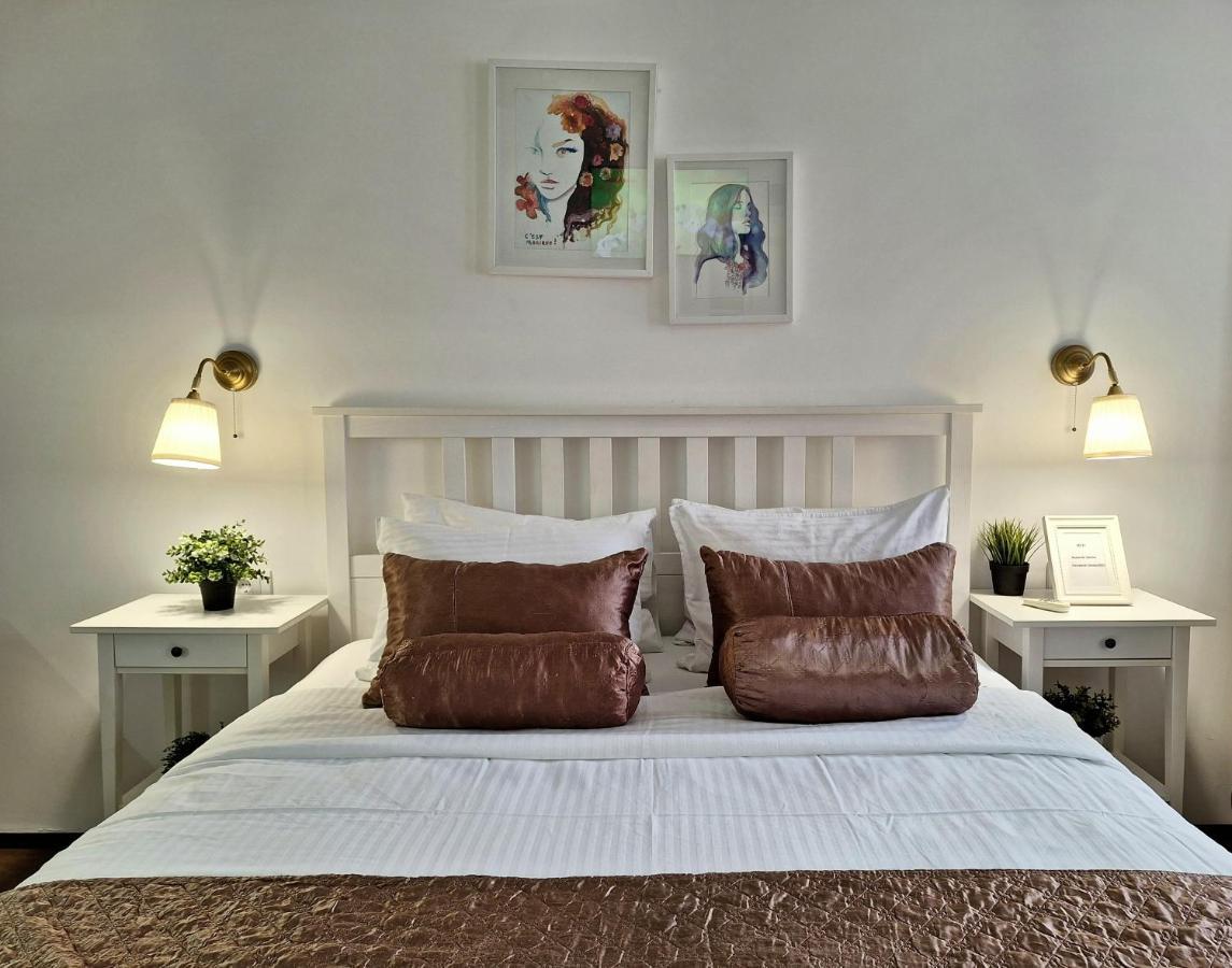 Genius Studio Belgrado Esterno foto